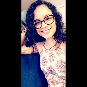 Meet your Posher, Denise